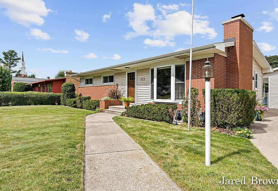 523 Robbins Rd, Grand Haven, MI 49417 Zillow