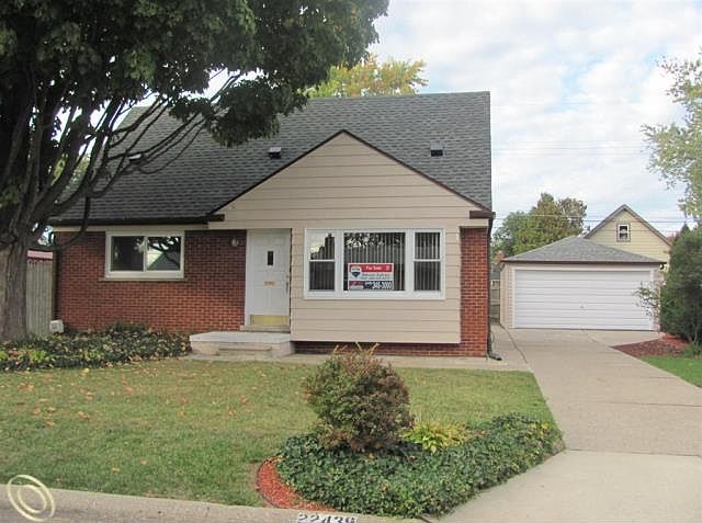 1st image of 22439 Wildwood St