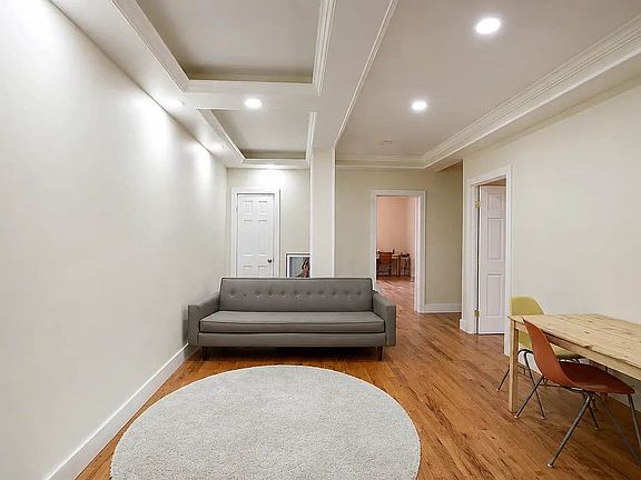 3rd image of 668 Hancock St #4B