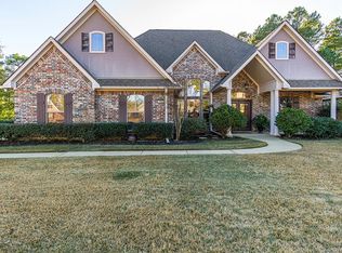 1910 Sparrow Ridge Cir, Haughton, LA 71037