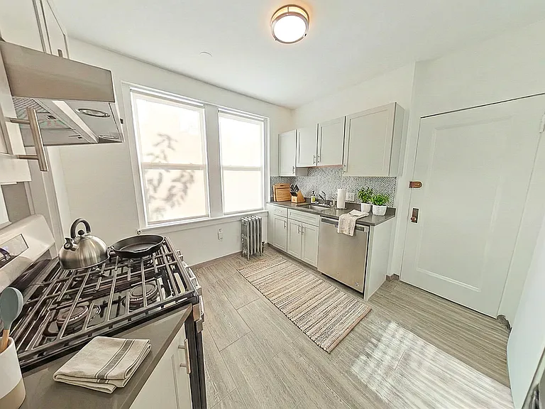 2031 Commonwealth Ave #16 — Photo 22