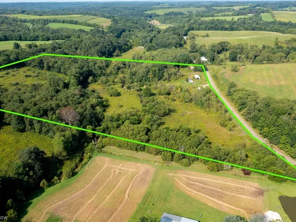 102 Aster Rd SE, Carrollton, OH 44615
