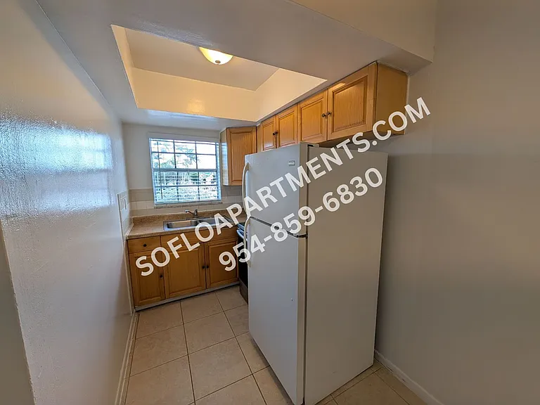 3611 N Dixie Hwy — Photo 6