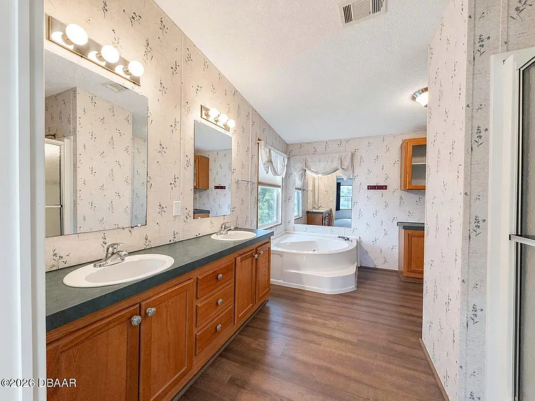 33 Cherrywood Ct — Photo 6