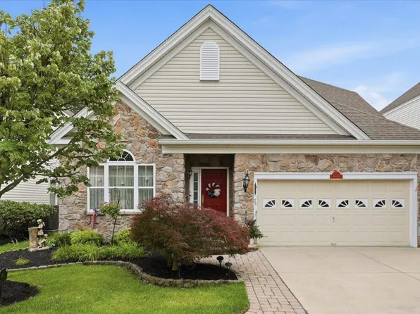 24 Lowell Dr, Marlton, NJ 08053