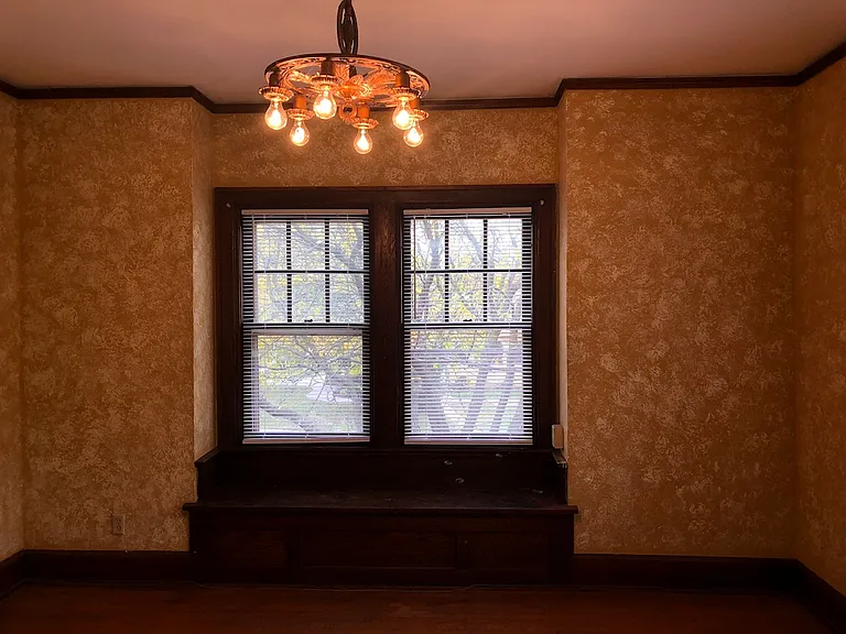 605 Forest Ave — Photo 17