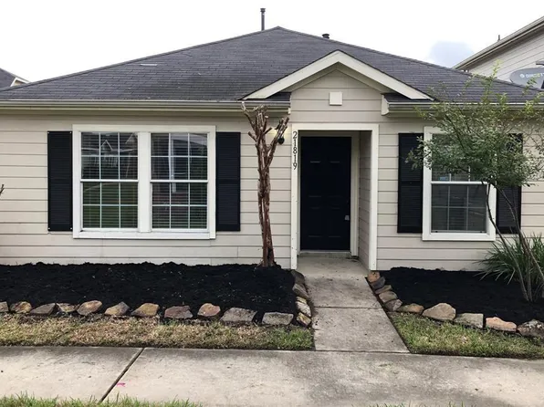 21819 Mossy Field Ln, Spring, TX 77388