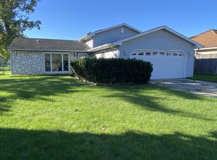 1250 Leawood Ct, Elgin, IL 60120