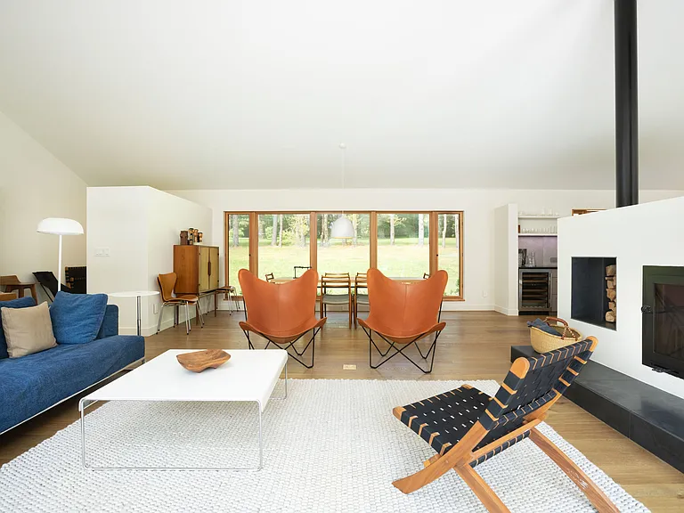 37 Canterbury Ln — Photo 4