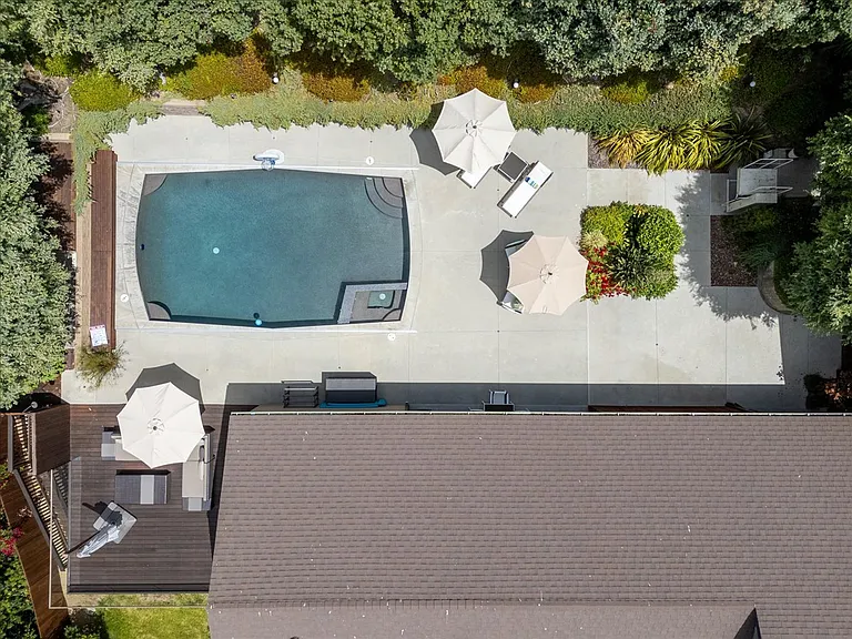 8496 Westway Dr — Photo 47