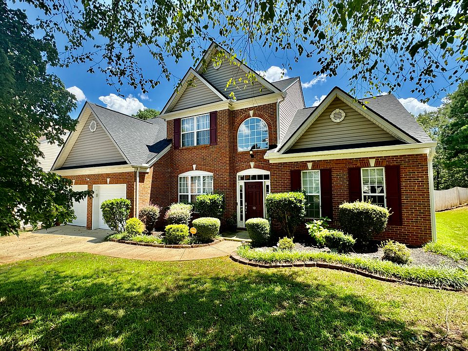 1st image of 10 Birkhall Cir