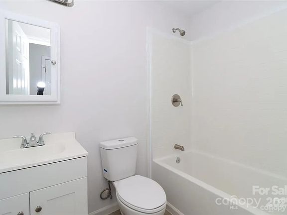 4th image of 5410-12 Wrenn Dr
