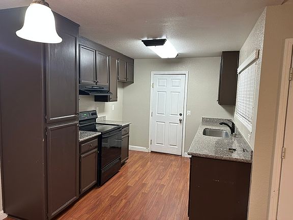 3rd image of 539 Purdue Dr