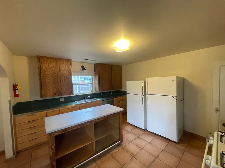 2376 Lk Wood Blvd — Photo 2