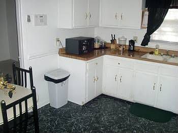 4th image of 723 Milford Ave