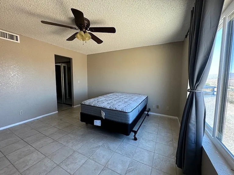 2022 Merrill Ln #10G — Photo 20