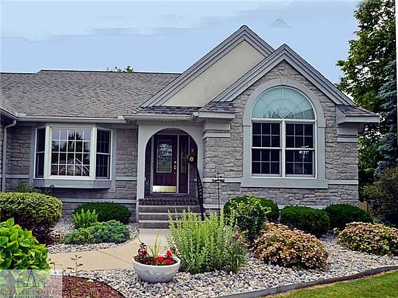 2nd image of 7121 Glen Terra Dr