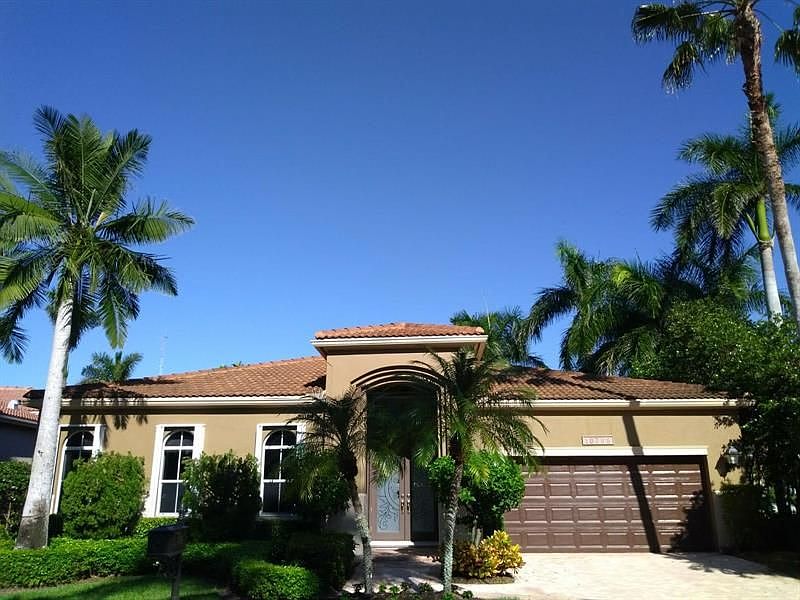 1st image of 10768 Waterford Pl
