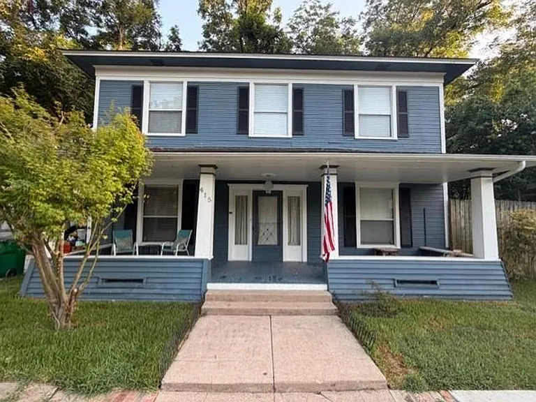 415 W Franklin St — Photo 1