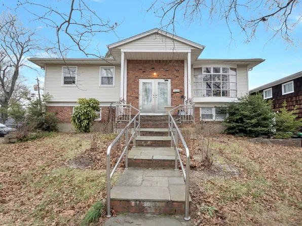 1110 William St, Hewlett, NY 11557