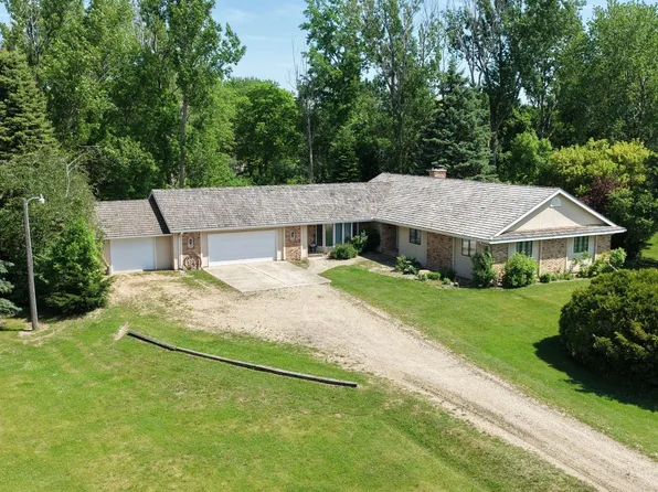 3172 15th Ave NW, Willmar, MN 56201