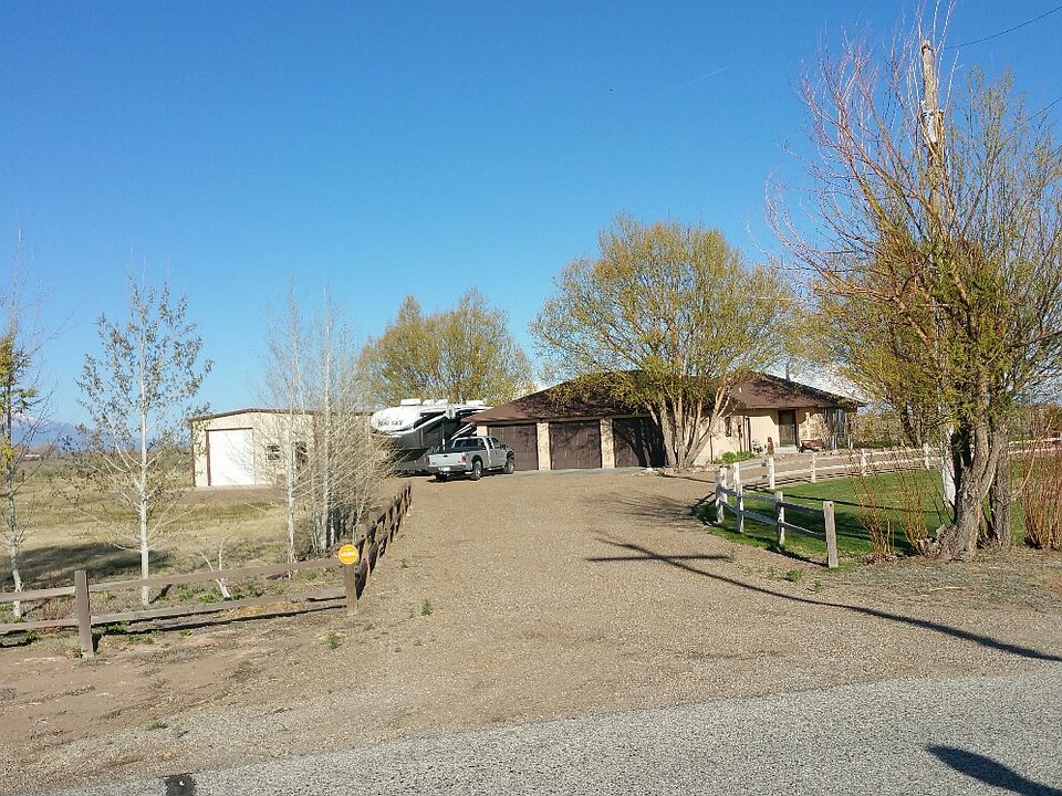 Street view, circle drive