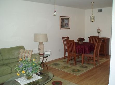 5th image of 320 North Blvd APT 2C
