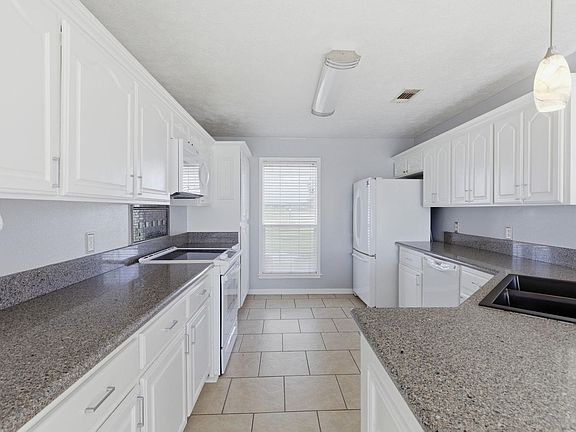 4th image of 5761 Elliott Rd