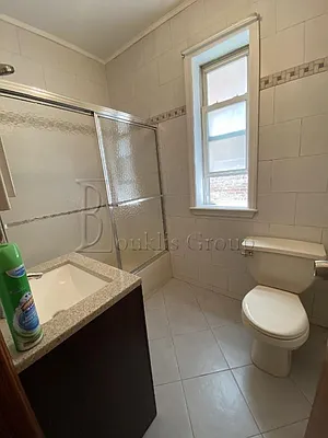 Rented by Bouklis Group | media 19