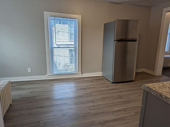 Nook Area with refigerator