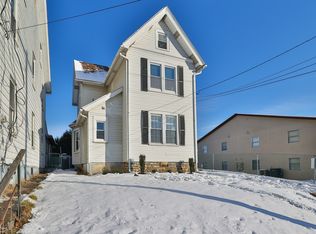 719 Front St #2, Hellertown, PA 18055