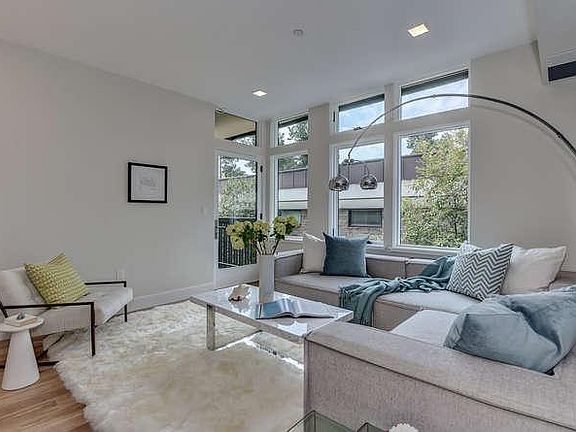 4th image of 430 Forest Ave APT A
