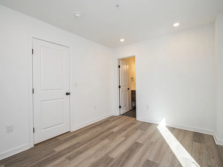Temple Off-Campus Housing — Photo 55