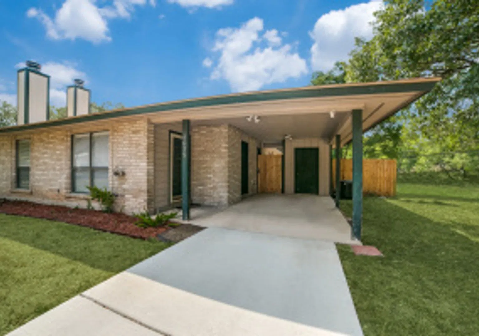 2 bedroom / 2 bathroom Seneca Estate Subdivision — Photo 1