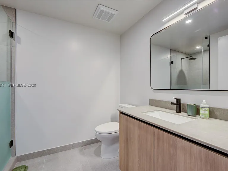 121 NE 5th St #3103 — Photo 24