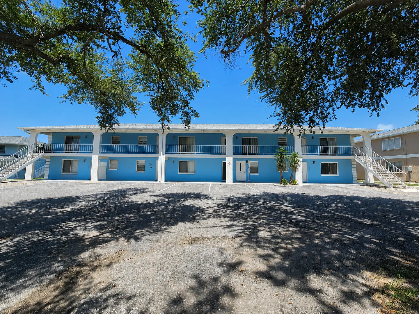 504 Barcelona Avenue — Photo 1