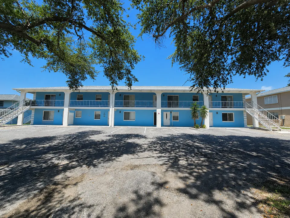 504 Barcelona Avenue