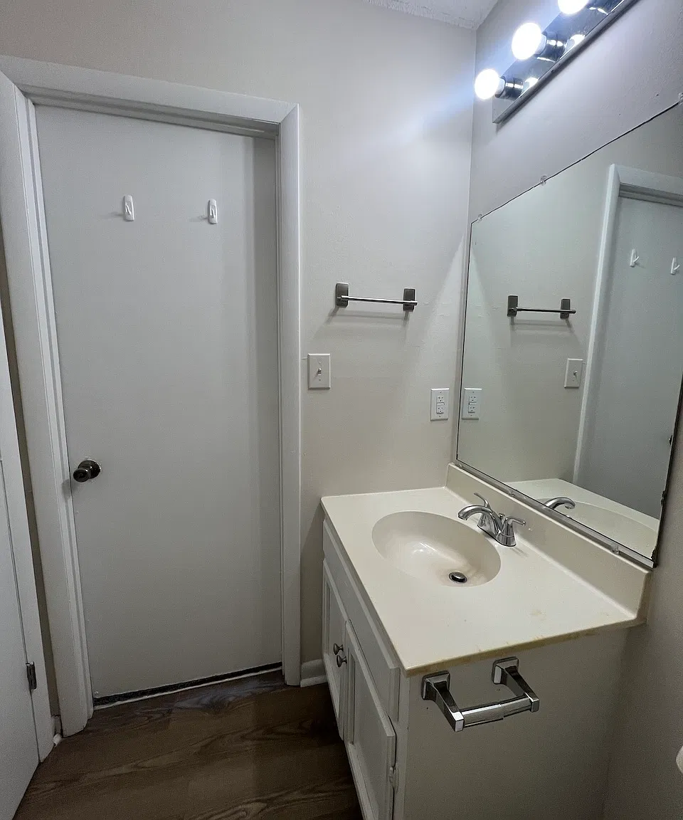 2 bed, 800 sqft, $975 — Photo 3