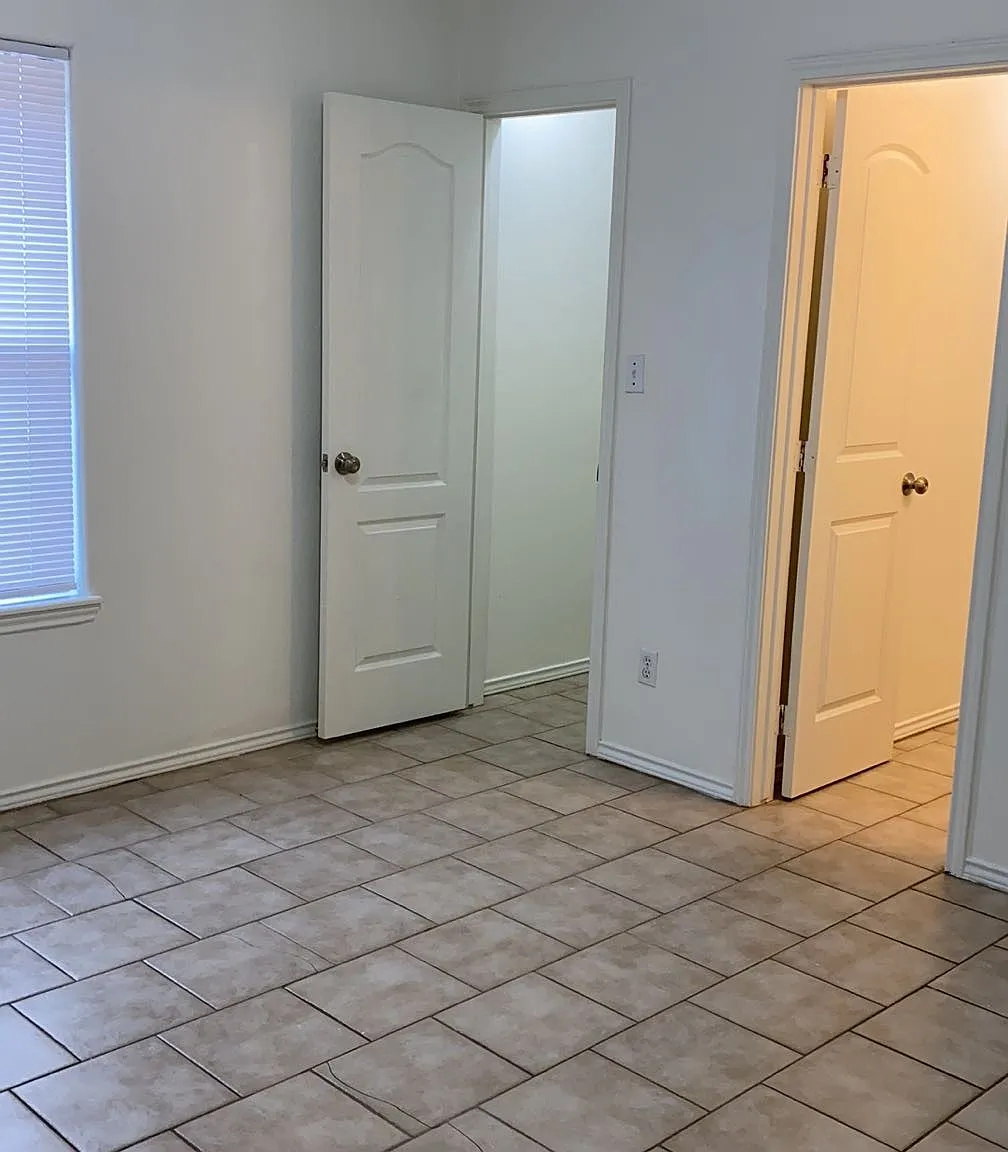 2407 Moonlight Lane - 4 — Photo 2