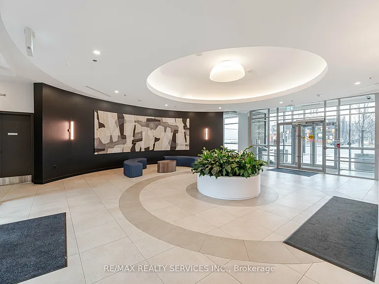 215 Queen St E #211 — Photo 5