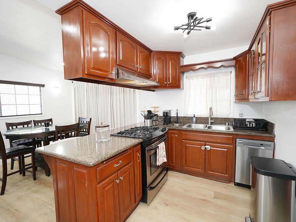 1st image of 1509 W Rosewood Ct