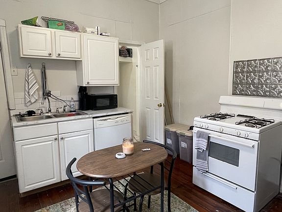 2nd image of 4309-11 Prytania St #8