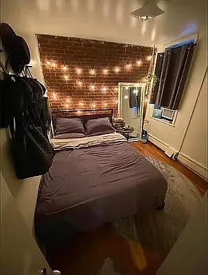 Rented by KNOCKKNOCK LLC | media 12