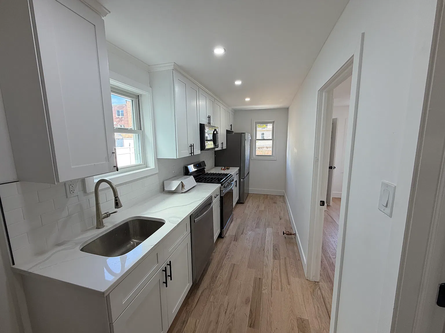 3 bed, $3,200 — Photo 4