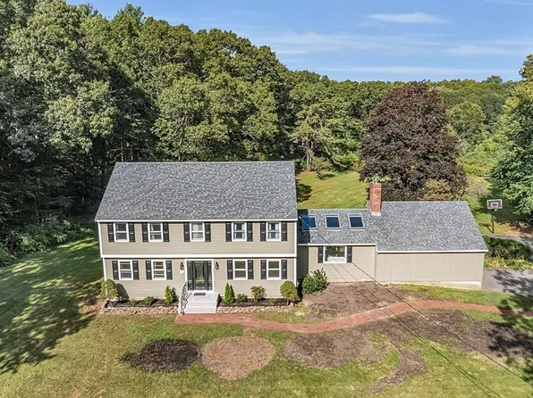 15 Launching Rd, Andover, MA 01810