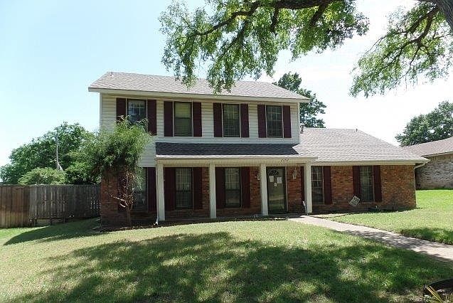 1st image of 2202 Shannon Ln