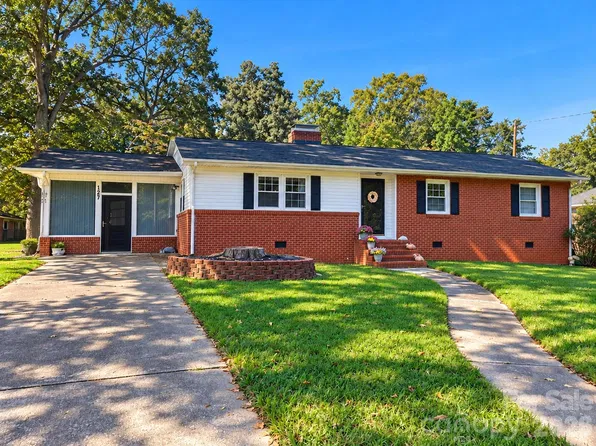 127 Freeman St, Rutherfordton, NC 28139