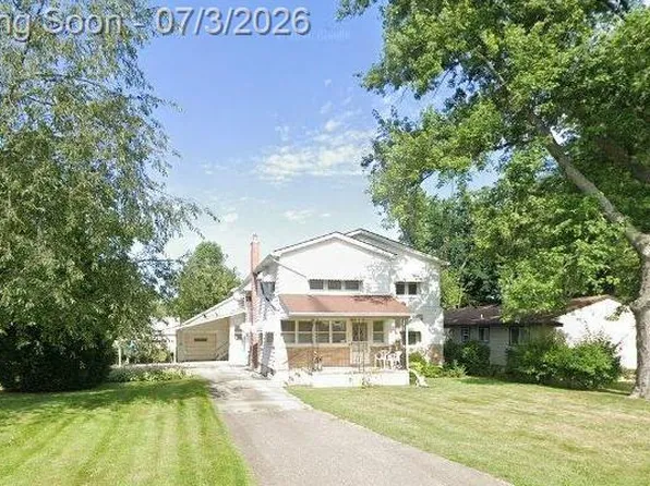 1810 Thorndale St, Commerce Township, MI 48382