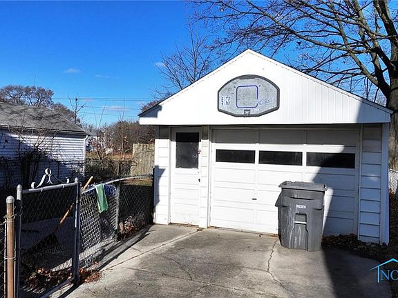 5th image of 744 Dryden Dr