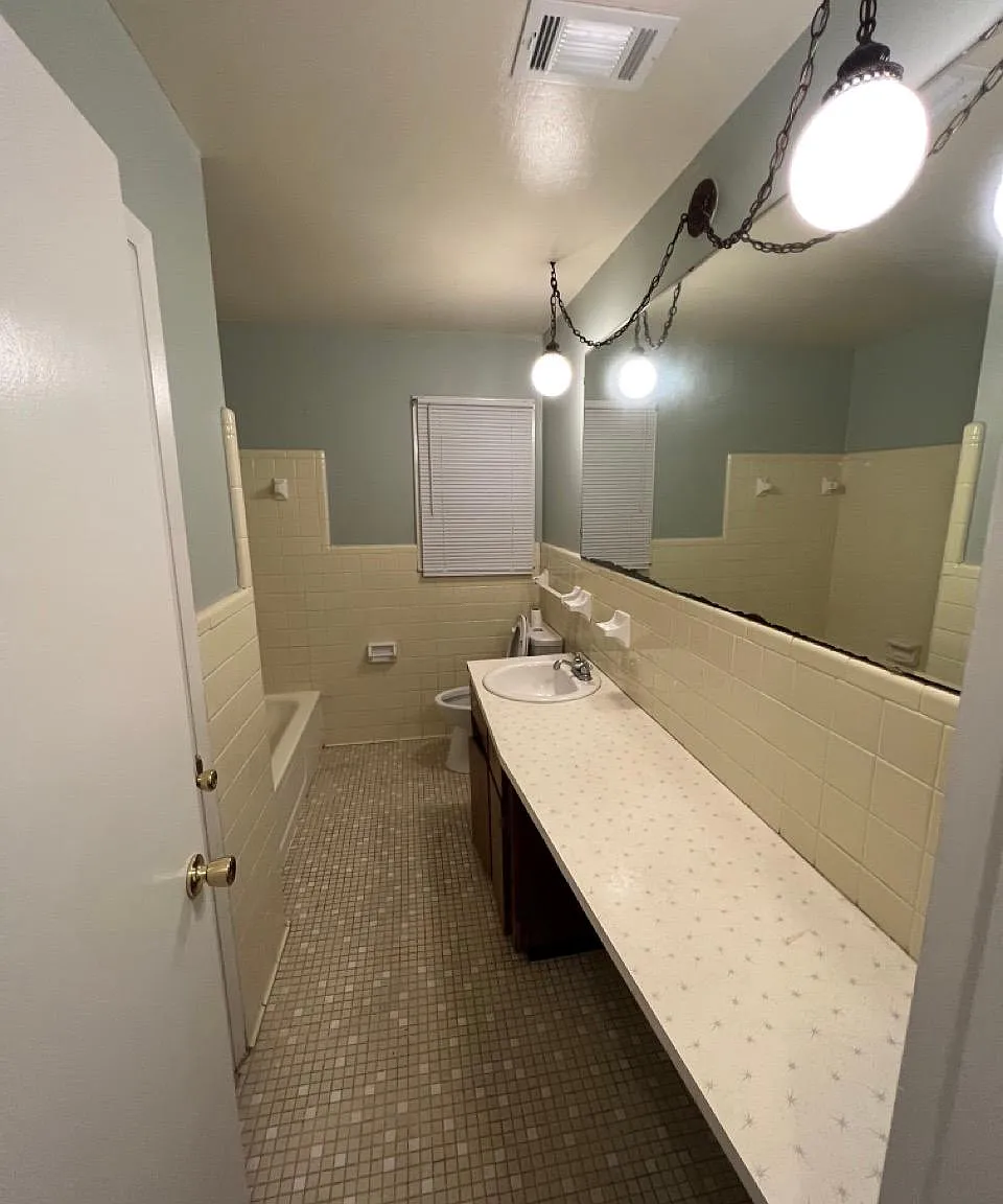 3 bed, 1.5 bath, 1196 sqft, $1,295 — Photo 4
